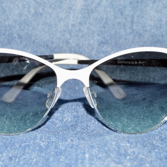 Tahari sunglasses white Clearance